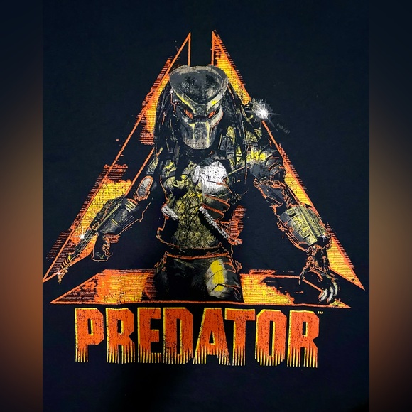 PREDATOR - classic crewneck graphic tee - Picture 8 of 11